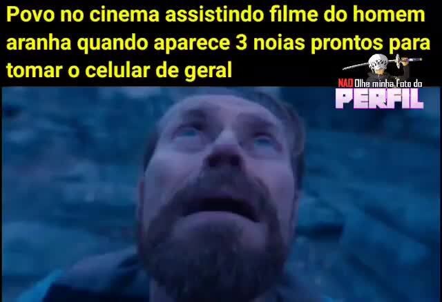 Povo No Cinema Assistindo Filme Do Homem Aranha Quando Aparece 3 Noias