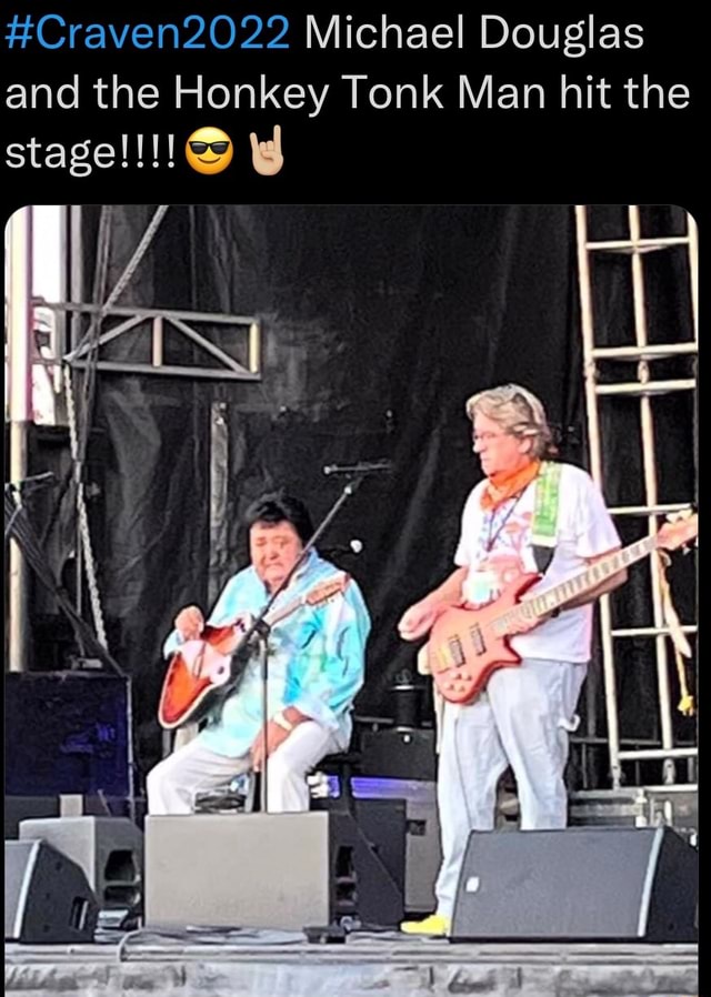 #Craven2022 Michael Douglas and the Honkey Tonk Man hit the stage ...