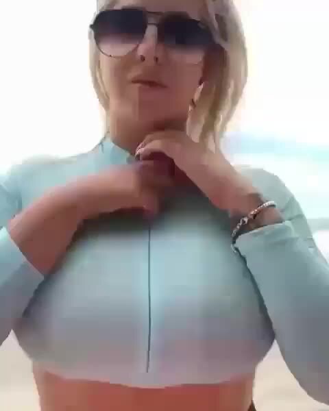 Bouncing boobs on Instagram: “Love it! 😍 @roohyss” - iFunny Brazil