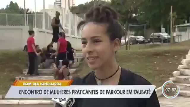 fugindo da polícia Parkour